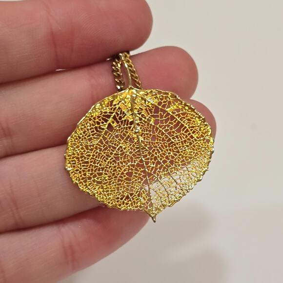 Vintage Gold Dipped Leaf Filigree Pendant With Caco 12K GF Chain Necklace - Picture 15 of 16